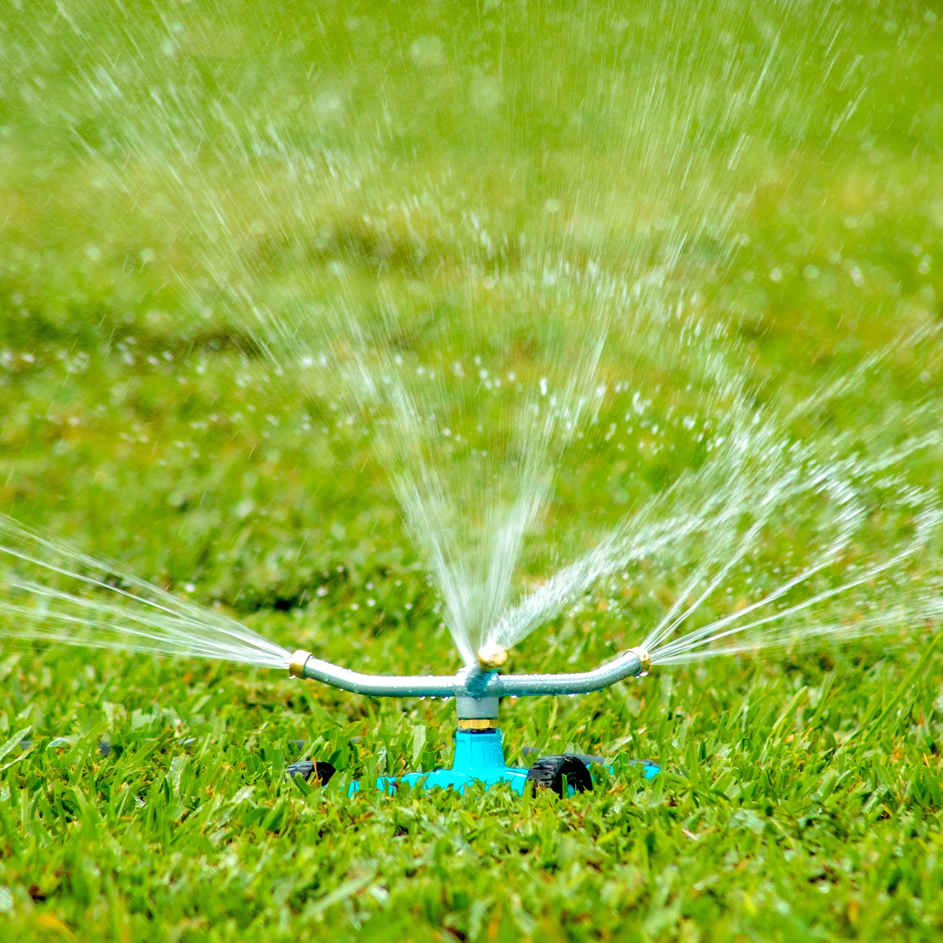 Aqua Joe AJ-TRSWB Indestructible 3-Arm Zinc Rotary 360° Sprinkler | Wheeled Base | 1,390 Sq. Ft. Max Coverage