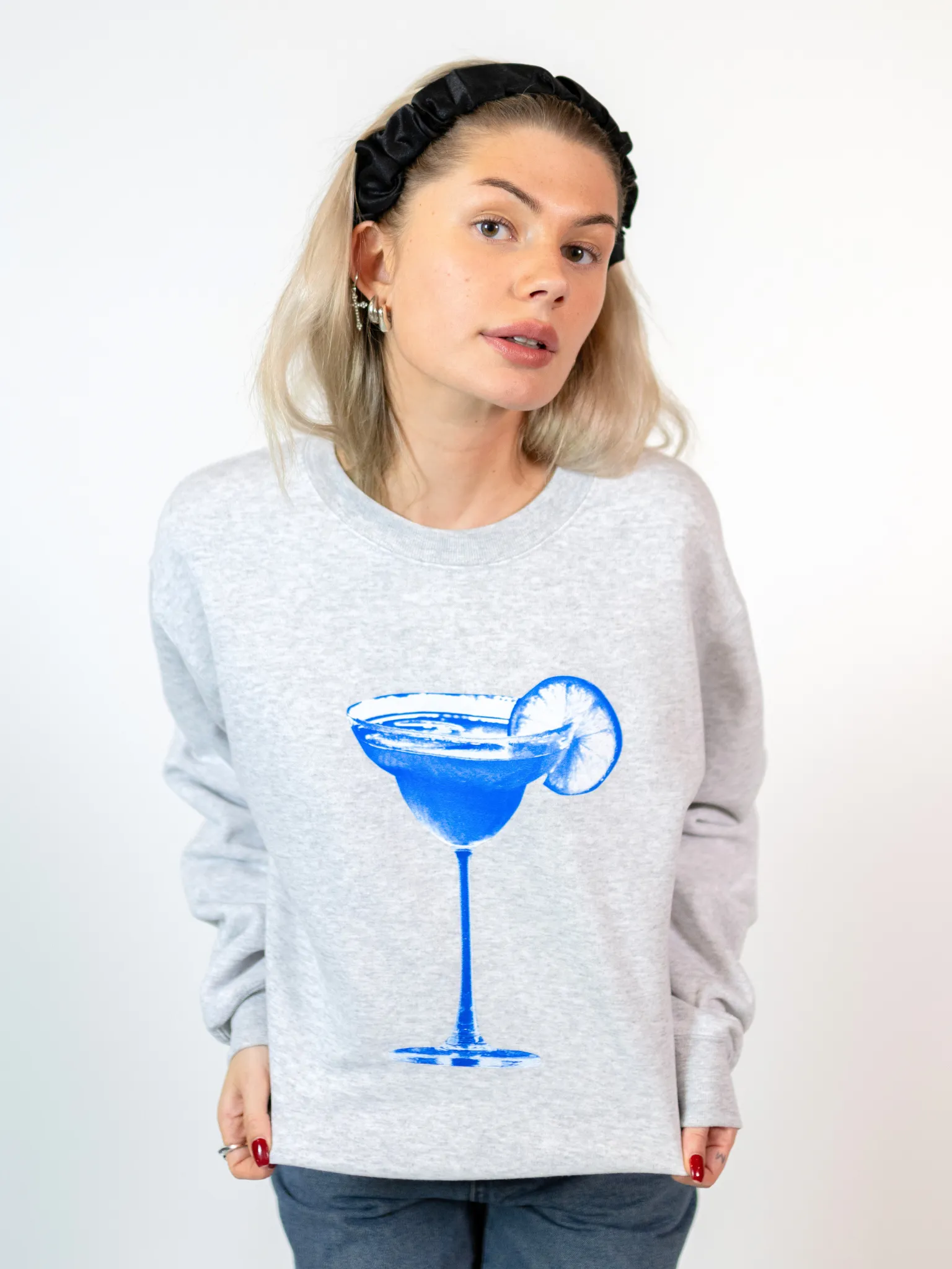 MEGA BLÅ DRINK SWEATSHIRT - GRÅ