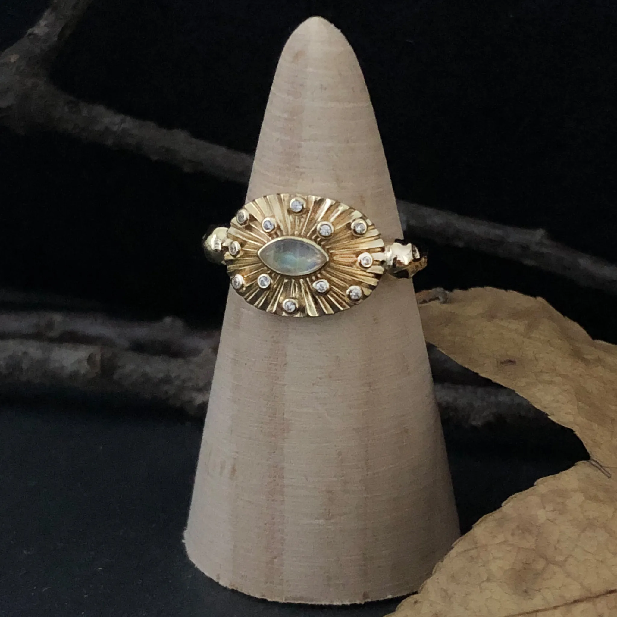 The Oracle of Delphi Ring - Gold